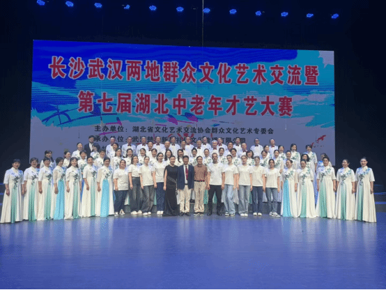 以歌為媒共譜友誼新篇——我校國際學(xué)生參加群眾文化藝術(shù)交流活動(dòng)獲熱烈反響